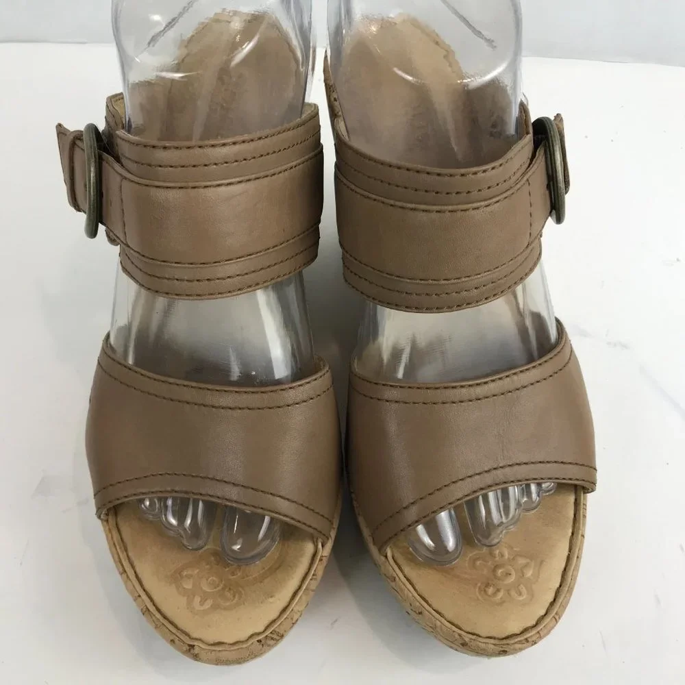 Born leather cork wedge platform sandal US 9
